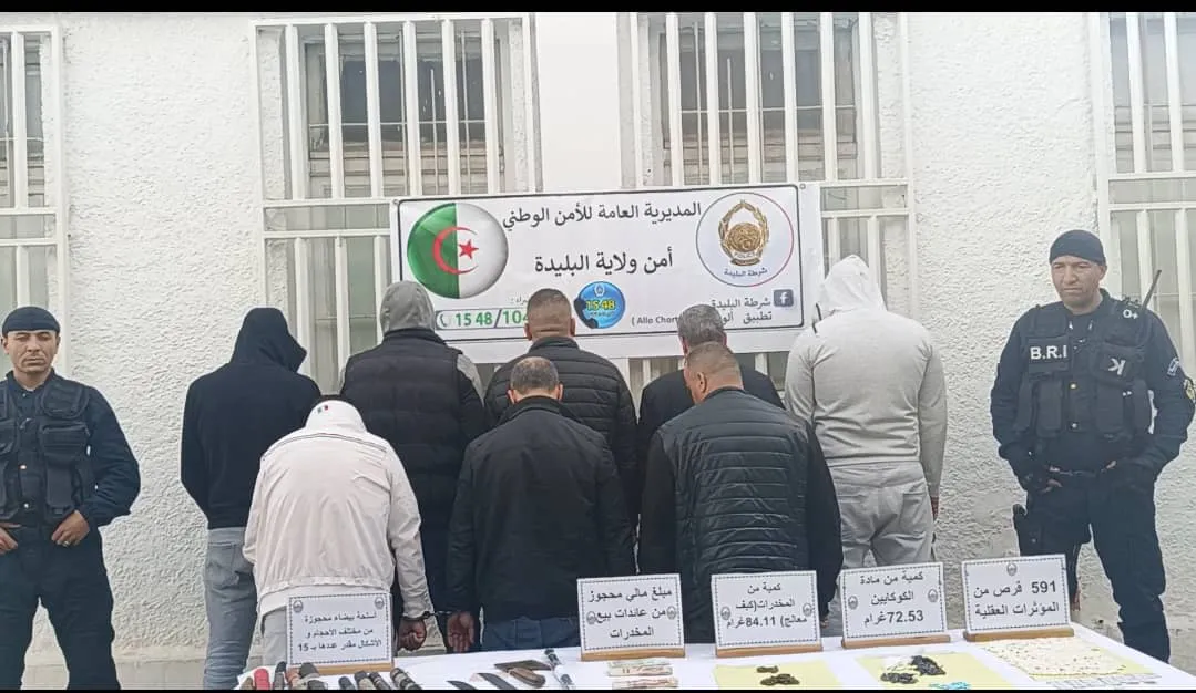 أمن Blida على قيد الحياة بشكل شعبي من مجموعة إجرامية