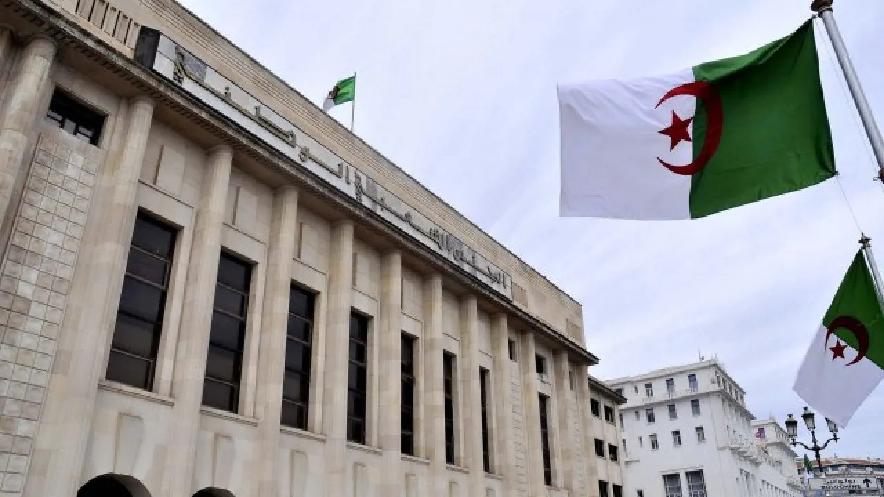 Le Projet de Loi Crominal Le Colonialisme Français Bientôt Relancé